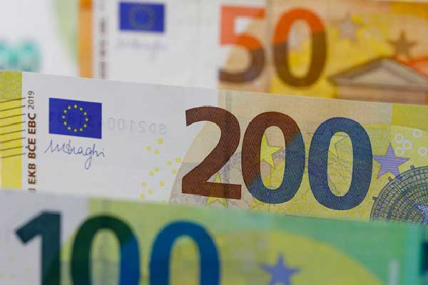 许安丰：1.27黄金早盘操作策略，多头如期调整再反弹